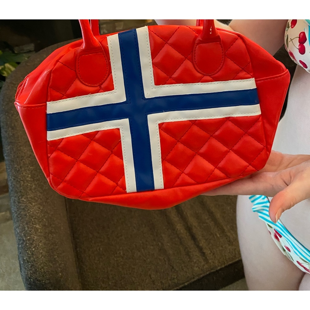 Super Cute Norway Purse